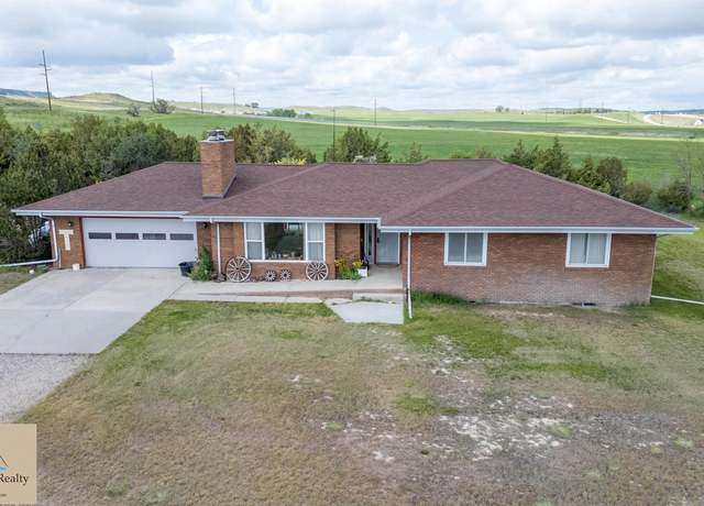 Property at 240 St Hwy 96, Douglas, WY 82633, 5 beds, 3 baths