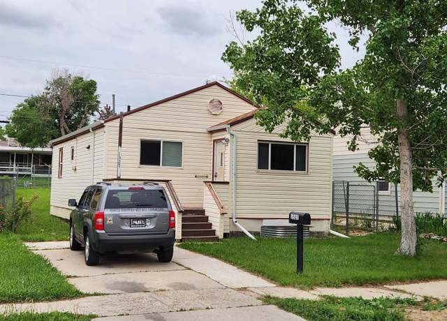 Property at 1527 S Jackson St, Casper, WY 82601, 2 beds, 2 baths