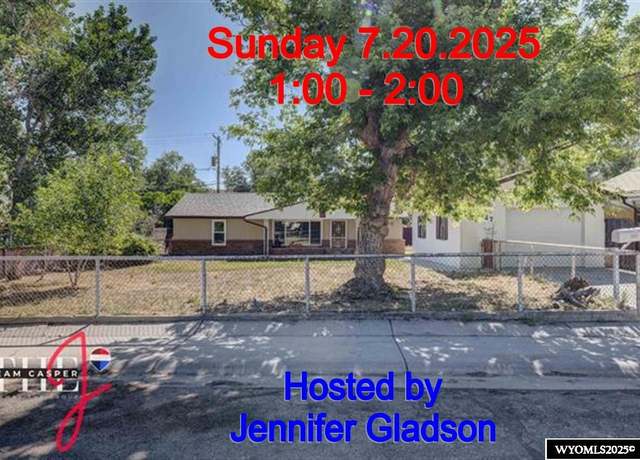 Property at 1027 N Washington St, Casper, WY 82601, 3 beds, 2 baths