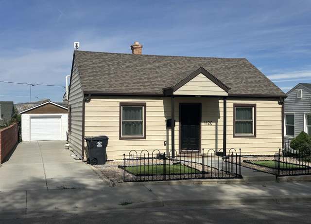 Property at 1120 Mckinley a Ave, Rock Springs, WY 82901, 4 beds, 2 baths