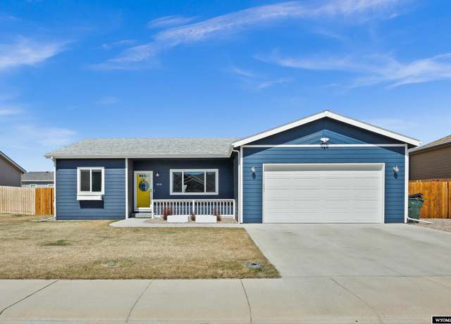 Property at 1910 Kalina Trl, Bar Nunn, WY 82601, 3 beds, 1.75 baths