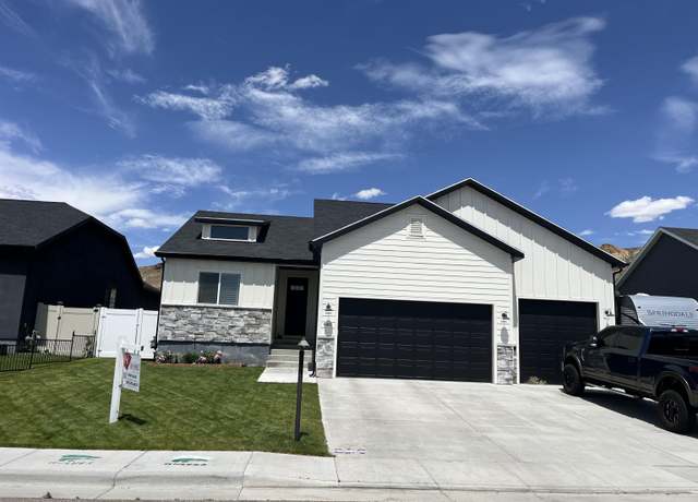 Property at 640 Lynn Ct, Green River, WY 82935, 6 beds, 3 baths