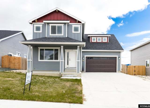 Property at 827 Dusty Ter, Mills, WY 82604, 4 beds, 2.5 baths