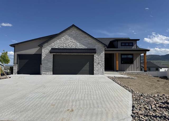 Property at 2872 Berkshire Way, Casper, WY 82609, 6 beds, 4 baths