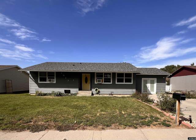 Property at 1913 Cardinal St, Worland, WY 82401, 3 beds, 2 baths