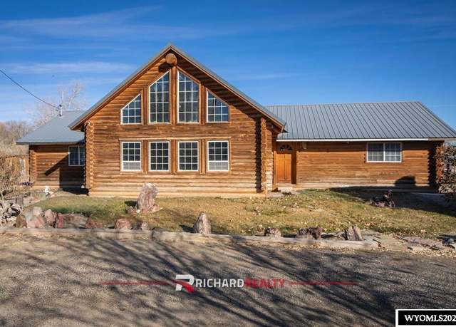 Property at 311 Bridge Ave, Worland, WY 82401, 3 beds, 2 baths