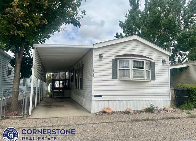 Property at 2100 E 1st Ln, Casper, WY 82609, 3 beds, 2 baths