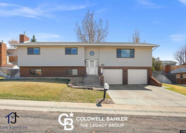 Property at 3831 E 18th St, Casper, WY 82609, 4 beds, 3 baths