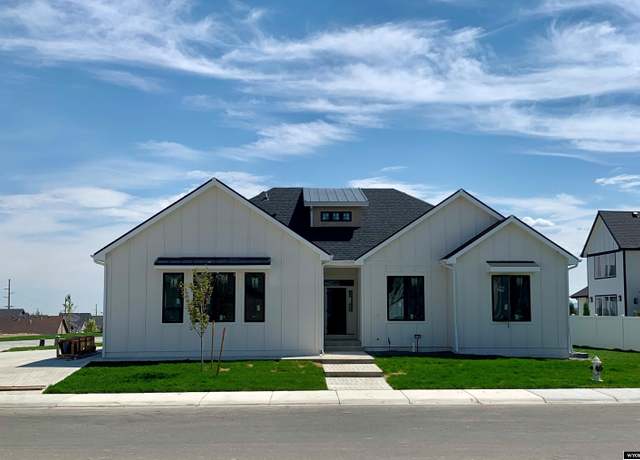 Property at 2765 Heathrow Ave, Casper, WY 82609, 5 beds, 3 baths