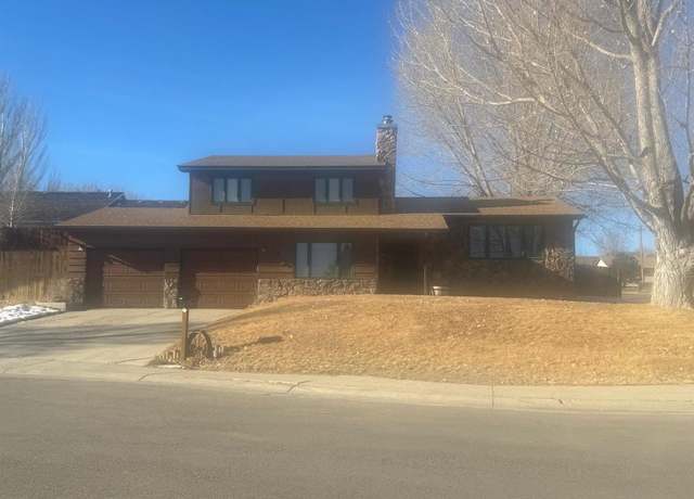 Property at 316 Winterhawk Cir, Rock Springs, WY 82901, 3 beds, 2.5 baths