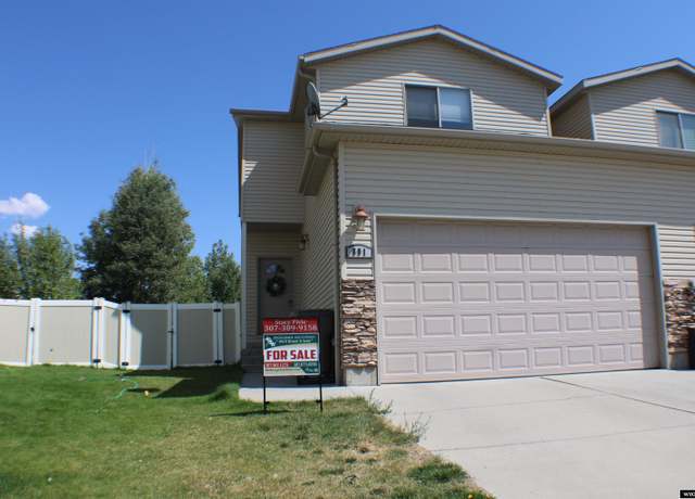 Property at 891 Blue Sage Way, Rock Springs, WY 82901, 3 beds, 2.5 baths