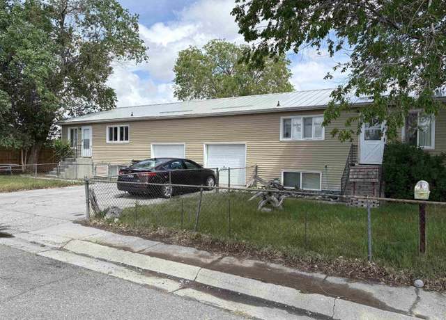 Property at 808 E Adams Ave Ave, Riverton, WY 82501, 6 beds, 3.5 baths