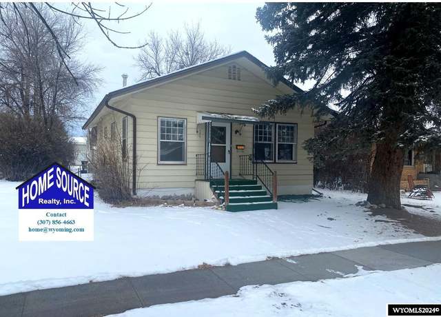 Property at 106 E Park Ave, Riverton, WY 82501, 3 beds, 1.75 baths