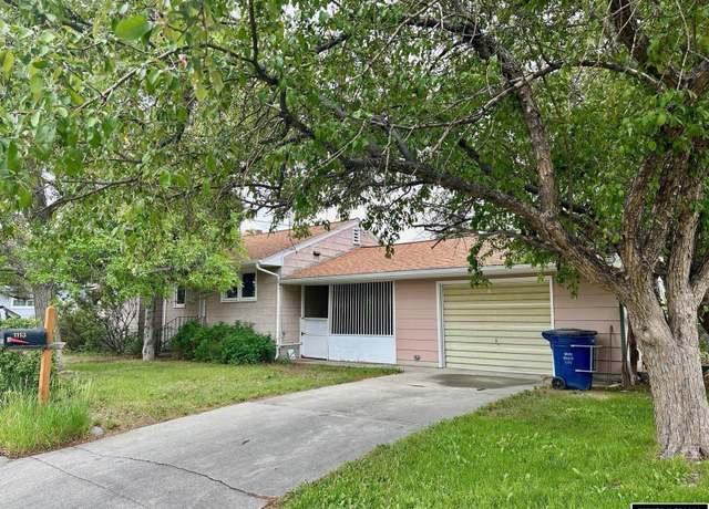 Property at 1113 Fairview Dr, Riverton, WY 82501, 3 beds, 1 bath