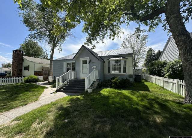 Property at 510 N 3rd St E, Riverton, WY 82501, 3 beds, 1.75 baths