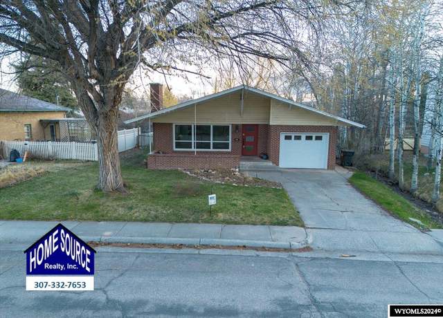 Property at 466 Cascade St, Lander, WY 82520, 3 beds, 2 baths