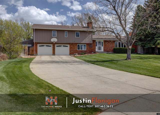 Property at 3165 S Poplar St, Casper, WY 82601, 3 beds, 3 baths