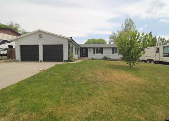 Property at 228 Polk St, Rock Springs, WY 82901, 5 beds, 2 baths