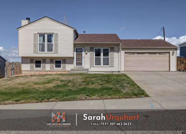 Property at 2142 Fairdale Ave, Casper, WY 82609, 3 beds, 2 baths