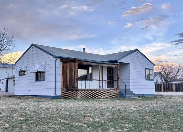 Property at 610 Charles St, Douglas, WY 82633, 3 beds, 1 bath