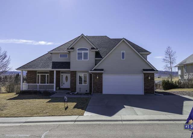 Property at 625 Grove St, Glenrock, WY 82637, 5 beds, 3.5 baths
