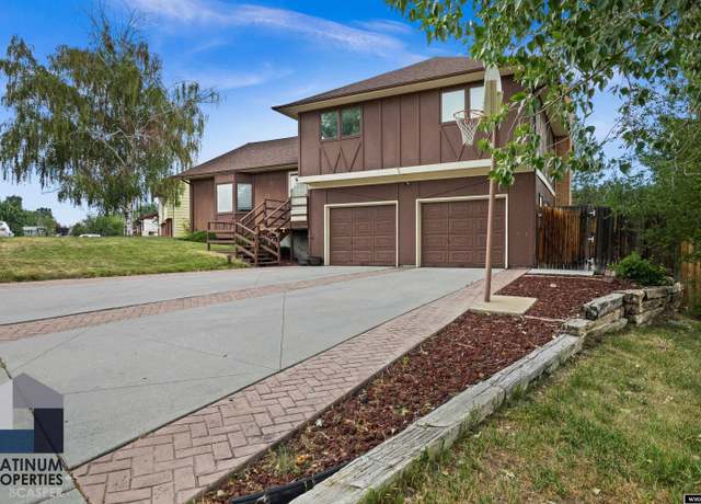Property at 2120 Valcaro Rd, Casper, WY 82604, 4 beds, 2.5 baths