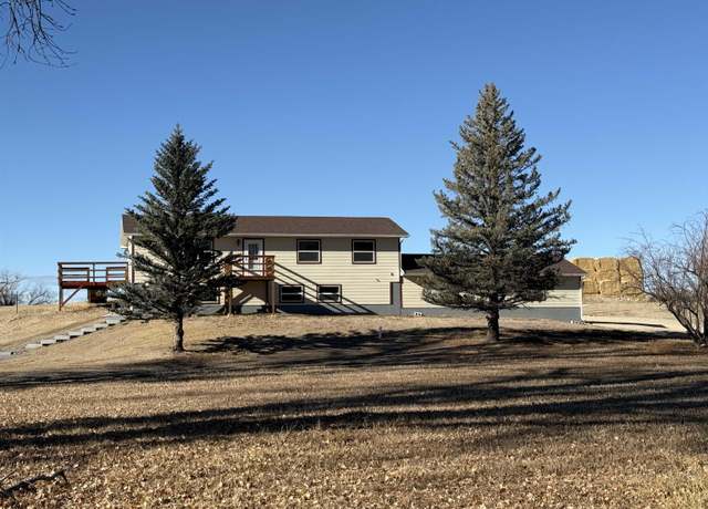 Property at 7087 Riverview Rd, Riverton, WY 82501, 5 beds, 3 baths