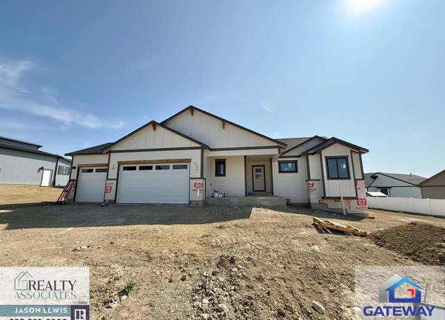 Property at 2822 Laredo Way, Casper, WY 82609, 3 beds, 2 baths