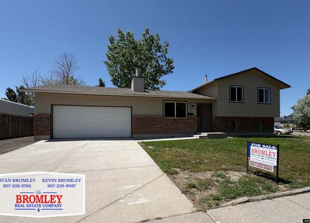 Property at 6445 Village Dr, Casper, WY 82604, 4 beds, 1.75 baths