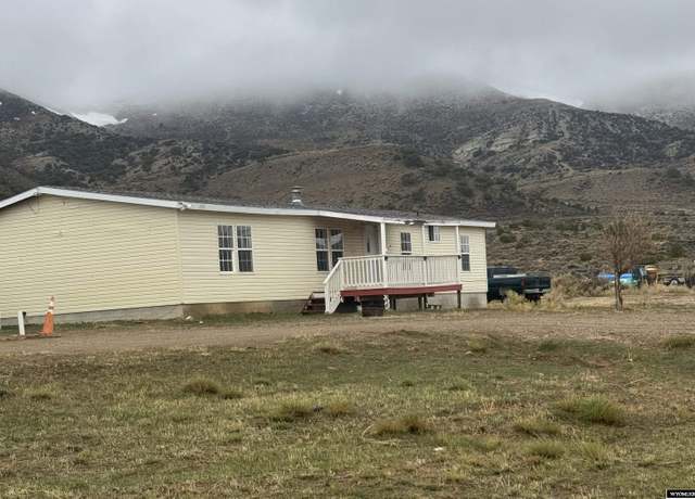 Property at 539 Evelyn Rd, Rock Springs, WY 82901, 4 beds, 3 baths