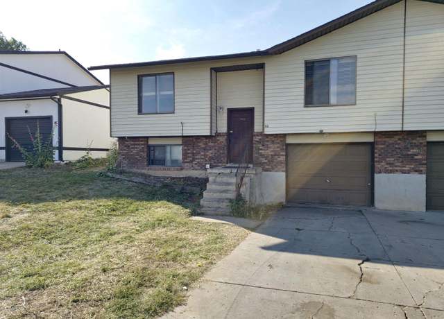 Property at 113 Barrett Ave, Evanston, WY 82930, 3 beds, 2 baths