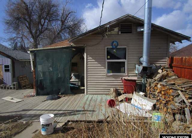 Property at 615 S Melrose St, Casper, WY 82601, 3 beds, 2 baths