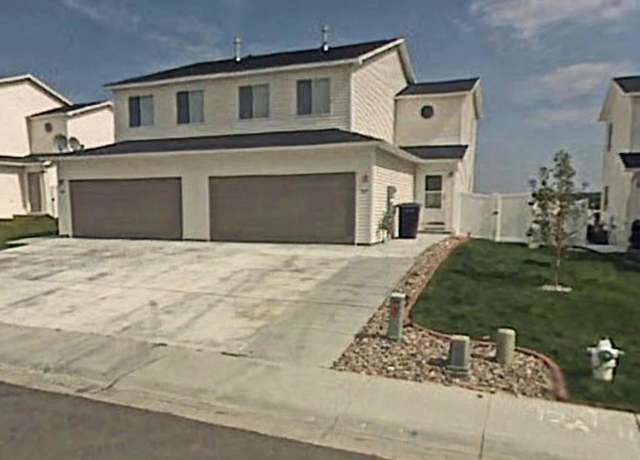 Property at 3459 Trappers Trl, Casper, WY 82604, 3 beds, 2.5 baths