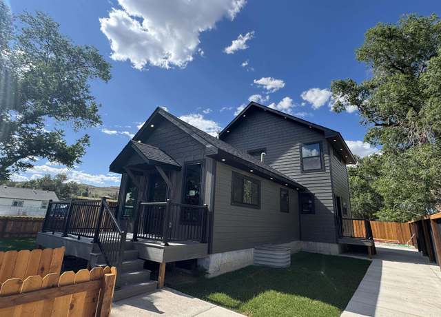 Property at 313 Daley St, Rawlins, WY 82301, 4 beds, 4 baths