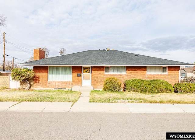 Property at 1305 Virginia St. St, Rock Springs, WY 82901, 4 beds, 2 baths