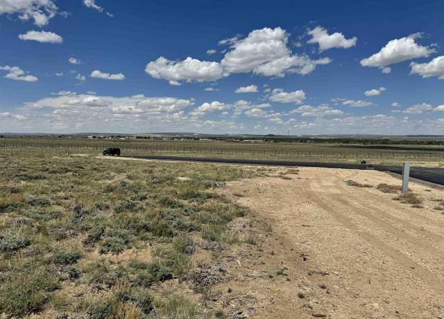 Property at 310 Cutthroat Dr, Saratoga, WY 82331