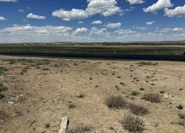 Property at 237 Airport Ave, Saratoga, WY 82331
