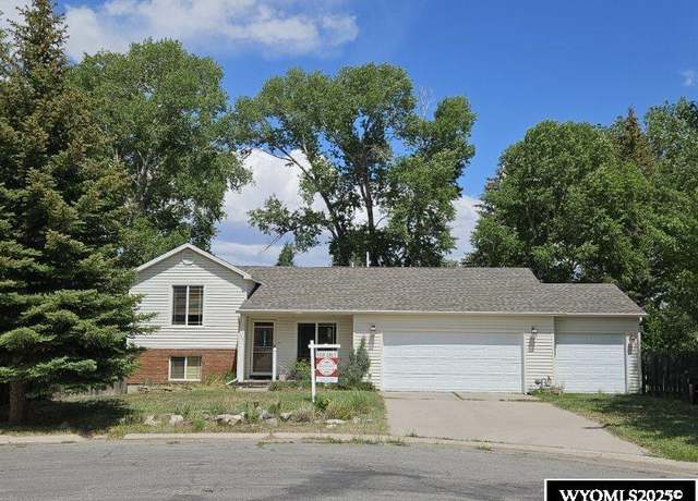 Property at 165 Richard St St, Mountain View, WY 82939, 3 beds, 2 baths