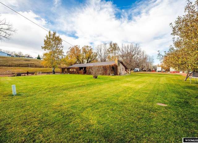 Property at 1918 Walnut Ave, Sheridan, WY 82801, 4 beds, 2 baths
