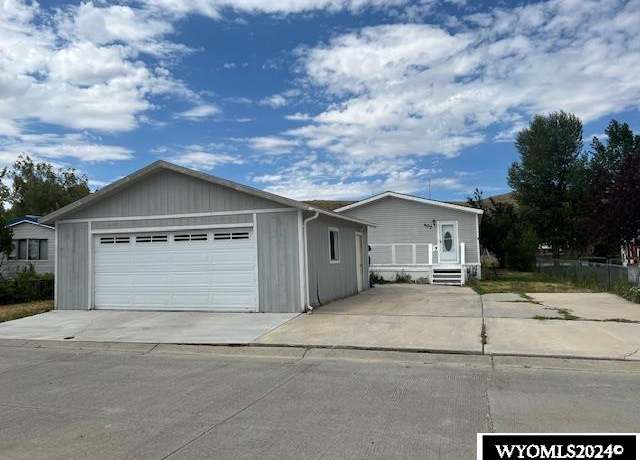 Property at 407 Susie Ave, Diamondville, WY 83116, 3 beds, 2 baths
