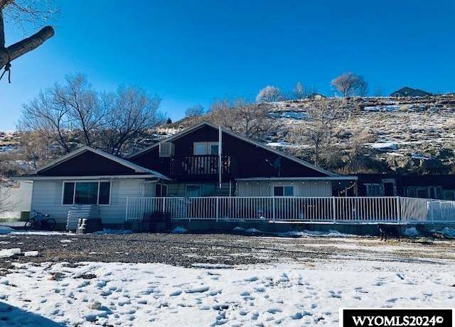 Property at 4080 Springs Dr, Rock Springs, WY 82901, 3 beds, 1.75 baths