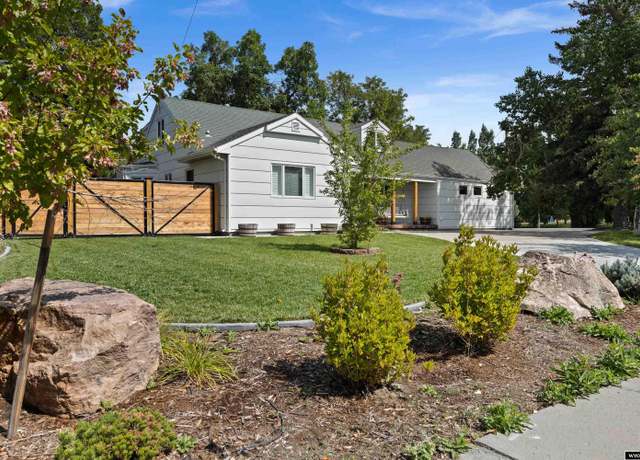 Property at 1008 W 25th St, Casper, WY 82604, 5 beds, 3 baths