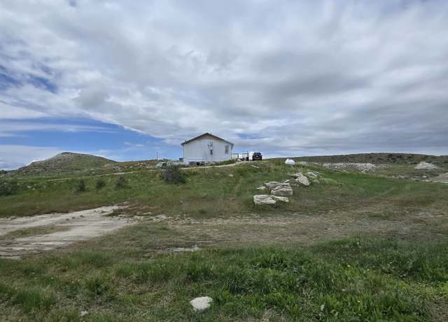 Property at 30 3 Hear Ranch Rd, Douglas, WY 82663, 3 beds, 2.5 baths