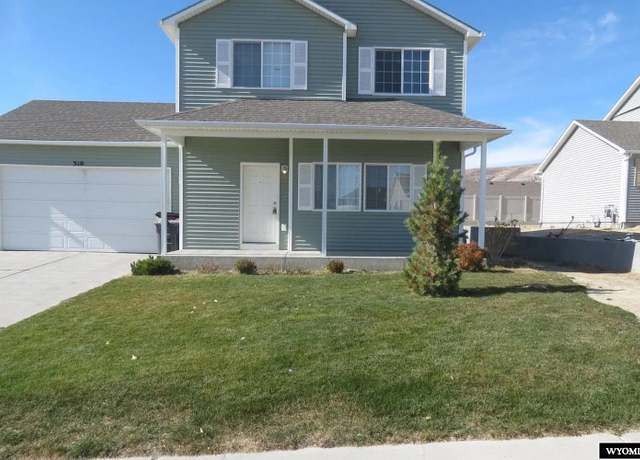 Property at 310 Daytona Dr, Rock Springs, WY 82901, 3 beds, 2.5 baths