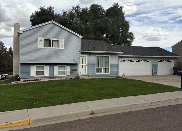 Property at 2510 Wisconsin Ct, Green River, WY 82935, 2 beds, 2 baths