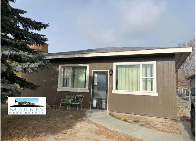 Property at 109 E Brooks St, Rawlins, WY 82301, 3 beds, 2 baths