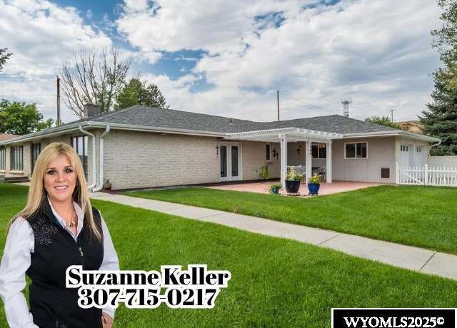 Property at 1004 Sherman Ave, Lingle, WY 82223, 4 beds, 2.5 baths