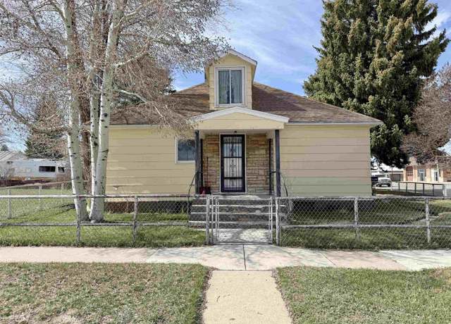 Property at 1101 Pine Ave Ave, Kemmerer, WY 83101, 3 beds, 1 bath