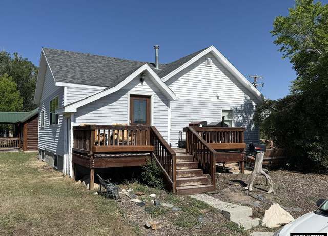 Property at 210 N 5th St W, Riverton, WY 82501, 4 beds, 2 baths