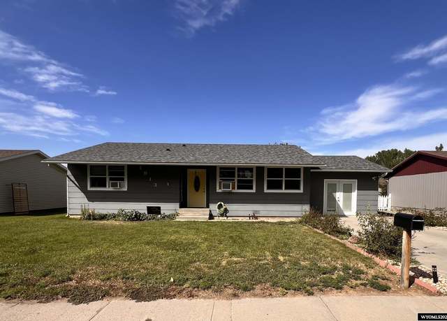 Property at 1913 Cardinal St, Worland, WY 82401, 3 beds, 2 baths